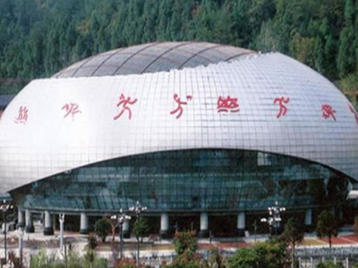 睢寧體育中心球形網(wǎng)架加工安裝